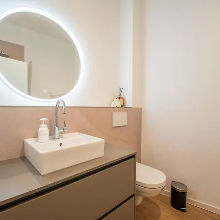 Llr Design Apartment- Santal Blush Im Zentrum Von Koblenz (Rhineland-Palatinate)